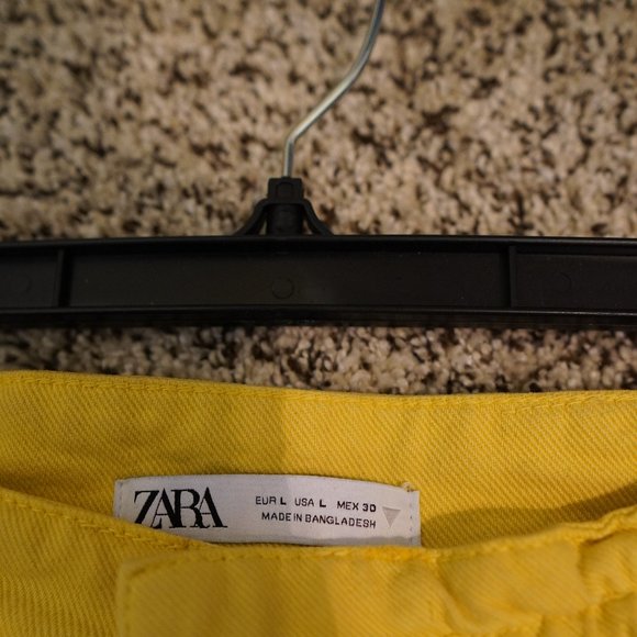 Zara Wideleg Elastic waist Draw String Yellow Short with Pockets Size L - Picture 2 of 5